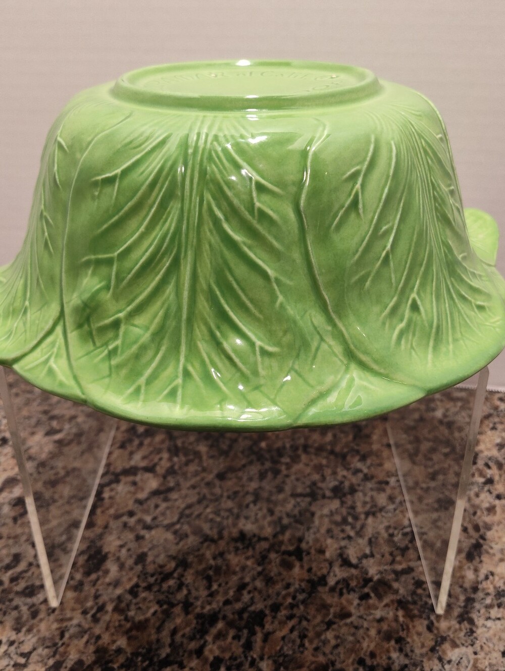 Leaf-Embossed Green Ceramic Serving Bowl